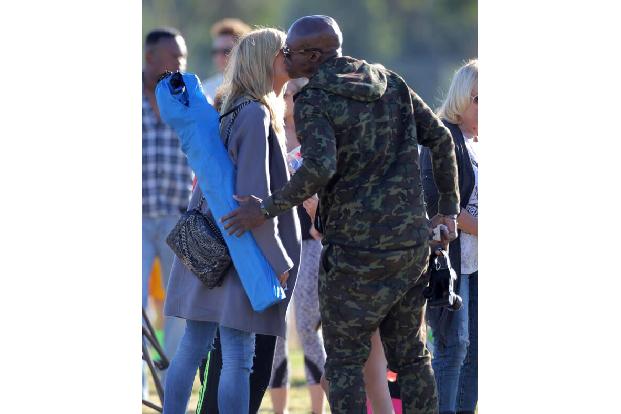 Damit liegen die beiden aber noch immer nicht an der Spitze, denn Heidi Klum und Seal erneuerten ihren Eheschwur jährlich. G...