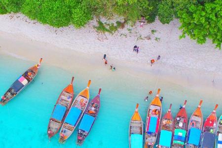 Nahe der malaysischen Grenze ist die Insel Koh Lipe zu finden. Sie wird oft als die Malediven Thailands bezeichnet. Denn das...