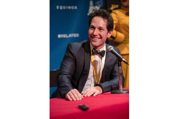 Sein Charme wirkt eher jungenhaft, dabei ist Schauspieler Paul Rudd schon 52. Der Darsteller, der als Ant-Man endgültig in d... Sein Charme wirkt eher jungenhaft, dabei ist Schauspieler Paul Rudd schon 52. Der Darsteller, der als Ant-Man endgültig in d...