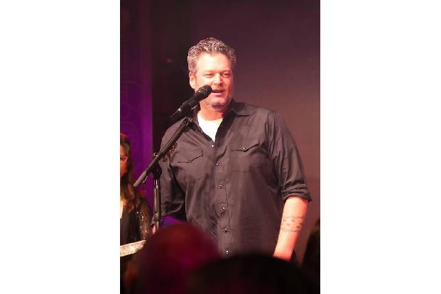 ...ein Country-Star das Rennen machte: Blake Sheltons Reaktion, als er von der Ehre erfuhr: 