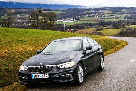 Der Münchener Autobauer BMW landet mit seinem 318d Steptronic auf Platz drei in der Mittelklasse. Er verbraucht 4,5 Liter Di...