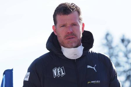 In Bremen geboren, später zwölf Jahre im Nachwuchsbereich von Werder als Trainer erfolgreich. Wechselte mit großen Vorschuss...