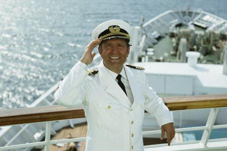 Schauspieler Günter König (1926-1998) steuerte sechs Episoden lang von 1981 bis 1982 als erster 