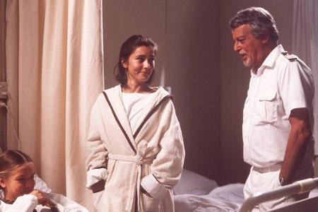 Zwei Folgen lang spielte Holger Hagen (1915-1996) den ersten Schiffsarzt der TV-Reihe. In den Episoden eins und drei war er ...