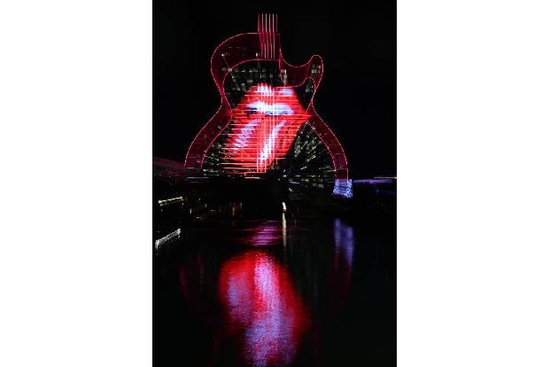 ...Sündenfall der Konzertkatastrophen gilt jedoch das Konzert der Rolling Stones im kalifornischen Altamont, nur wenige Mona...