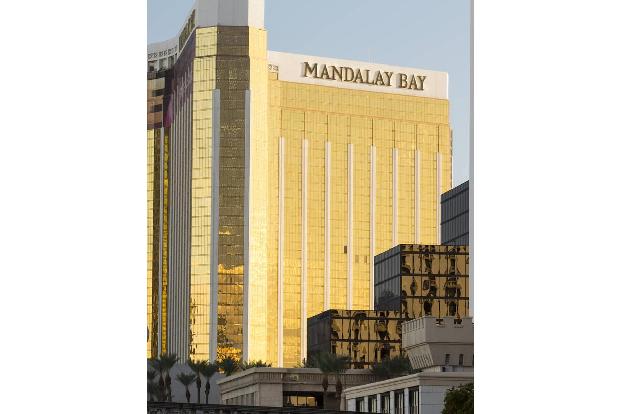 Am 1. Oktober 2017 schoss ein Amokschütze aus dem Mandalay Bay Hotel in Las Vegas wahllos auf Besucher*innen eines Country M...