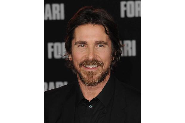 Christian Bale ist bekannt dafür, dass er mit seinen Rollen verschmilzt. Mehrfach hat der Star bereits dramatisch an Gewicht...