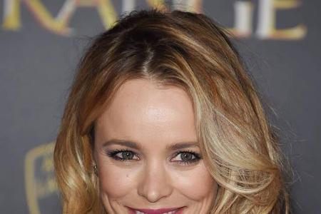 ...Rachel McAdams hatte sich etwas verkalkuliert mit einem Look, auf dem sie auf dem roten Teppich wohl besonders flott auss...