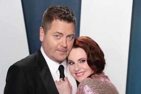 Die Schauspieler Nick Offerman (51) und Megan Mullally (62) sind seit 18 Jahren glücklich verheiratet. Der Altersunterschied...