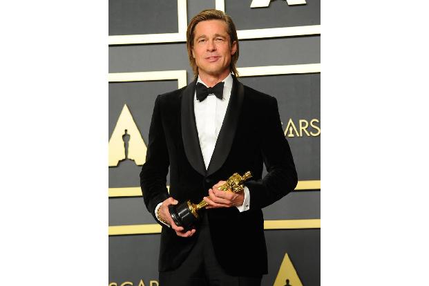 Doch Paris Hilton ist nicht die Einzige, die mehrfach verlobt war. Frauenschwarm Brad Pitt war mit Angelina Jolie und Jenni...
