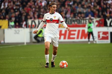 Rückte wieder auf seine angestammte Position auf der linken Seite. Riss sich dort mehrfach los und war regelmäßig an besten ...