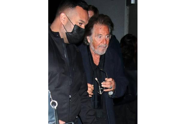 Al Pacino ist als Aldo Gucci, Gründer des legendären Modehauses, zu sehen, während...
