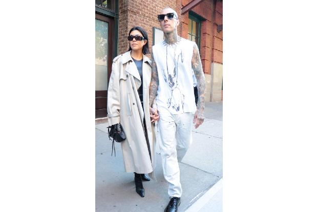 Kourtney Kardashian (hier mit ihrem Freund Travis Barker) dürfte ebenfalls ein Überraschungseintrag auf unserer Liste sein, ...