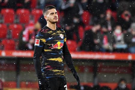 Ist von seinen Gala-Auftritten in der vergangenen Bundesliga-Saison (28 Tore) weit entfernt. Konnte die Ablösesumme von 23 M...