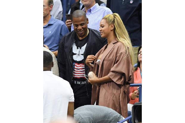 Beyoncé und Jay-Z haben gemeinsam schon so manche Klippe umsegelt. Dass ihr Beziehungs-Boot — trotz Untreu-Skandal von Jay-Z...
