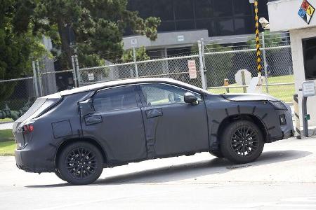 Lexus RX 7-Sitzer Erlkönig