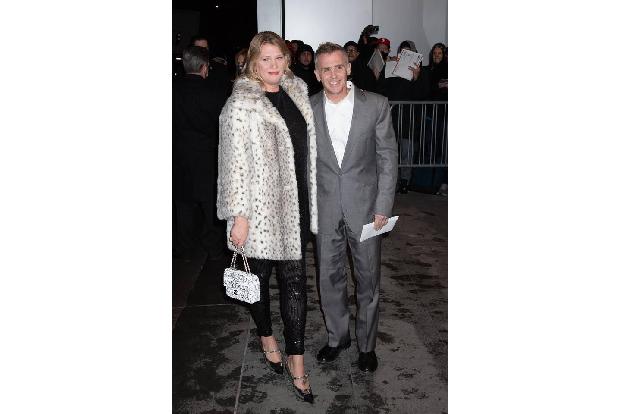… Steve, gespielt von David Eigenberg, der mit seiner Frau Chrysti zur Premiere erschien. Viel wurde darüber geschrieben, dass…
