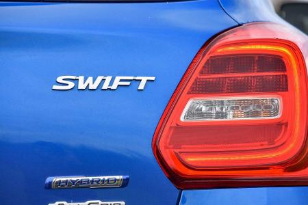 Platz drei bei den Kleinwagen im ADAC-Ranking: Der Suzuki Swift 1.2 Dualjet Hybrid Club. Der kleine Japaner verbraucht 4,7 L...