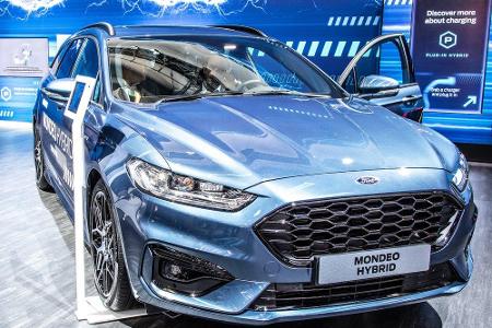 Zweiter Platz in der Mittelklasse: Der Ford Mondeo 2.0 Hybrid Titanium CVT verbraucht auf 100 Kilometern 5,5 Liter Super. CO...
