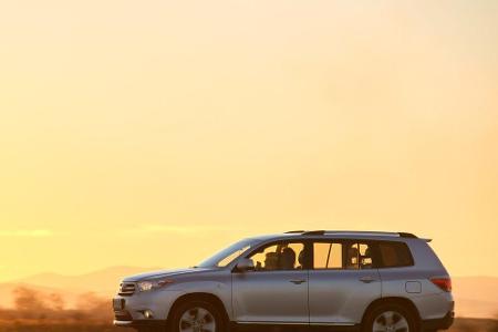Keine Klasse ohne einen Japaner: Den drittgeringsten Verbrauch in der Oberklasse liefert der Toyota Highlander 2.5 Hybrid Bu...