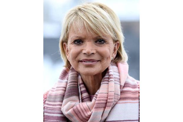 Bereits im Mai appellierte Uschi Glas mit dem Wunsch, endlich wieder in die Normalität zurückzukehren: 