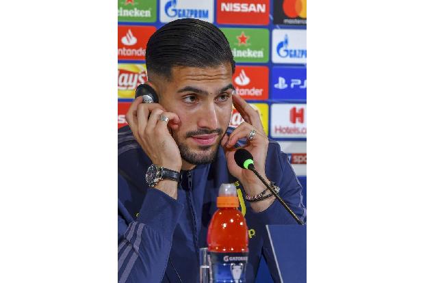 Sportler gelten gemeinhin als fit und nicht unbedingt anfällig fürs Virus. Doch Nationalspieler Emre Can dachte nicht nur an...