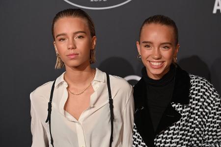 Lisa und Lena Influencer, AUDI GENERATION AWARD 2021, Red Ca...