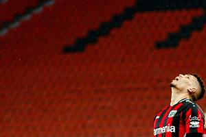 Leverkusener Paulinho und Lomb positiv auf Corona getestet