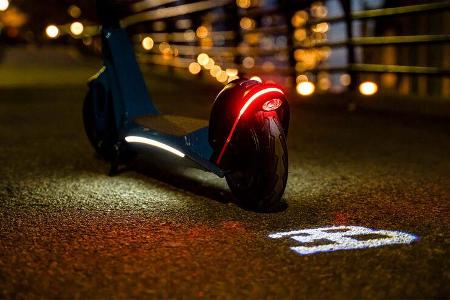 Bugatti Bytech E-Scooter Roller CES 2022