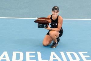 Tennis: Barty triumphiert in Adelaide, Halep in Melbourne