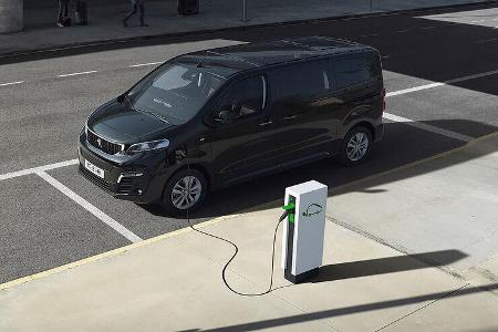 01/2022_Peugeot e-Traveller