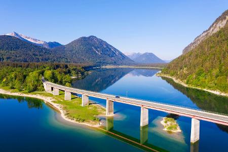 Panorama vom Sylvensteinsee, Faller-Klamm-Br�cke, Karwendel-...