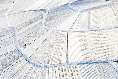 Drohnenaufnahme, im Winter bei Schnee im Remstal, verschneit...