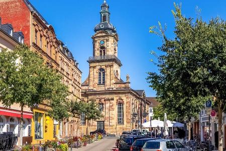 Wer hätte das gedacht? Saarbrücken schafft es auf Platz fünf und entpuppt sich als hippe Szene für Veganer und Vegetarier. D...