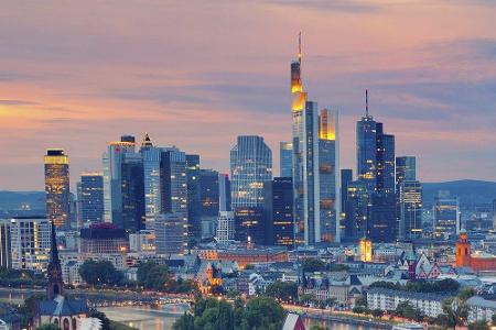 Mit insgesamt 16 veganen und 20 vegetarischen Restaurants hat Frankfurt am Main einiges zu bieten. Wer also mit den neuen Er...