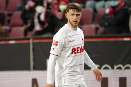 War bemüht, sein Tempo im Konterspiel auszuspielen, wurde aber vielfach leicht abgekocht. Fand keine Mittel, um die dominant...