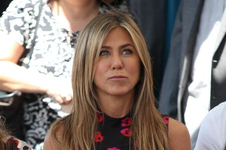 Jennifer Aniston hatte nicht das beste Verhältnis zu ihrer 2016 verstorbenen Mutter. Diese hatte 1999 in einer Biografie ein...