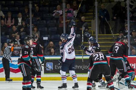 Rassismus im Eishockey: AHL-Profi 30 Spiele gesperrt Rassismus im Eishockey: AHL-Profi 30 Spiele gesperrt