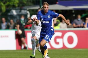 Schalke verleiht Becker nach Rostock