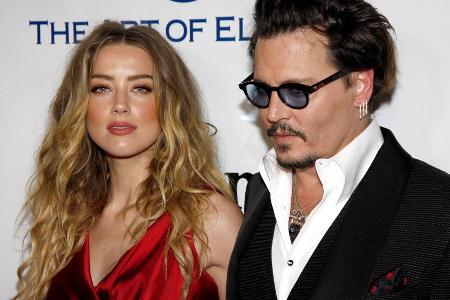 Tiefer Fall von Wolke sieben: Das Schauspieler-Pärchen Amber Heard (30) und Johnny Depp (52) schlossen im Februar 2015 den E...