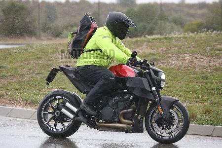 KTM-Brabus 1300 R Erlkönig