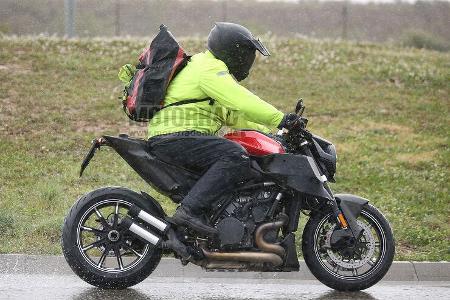 KTM-Brabus 1300 R Erlkönig