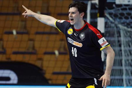 Ging in der Abwehr sehr intensiv zu Werke und teilte mitunter ordentlich aus. Stoppte die Angriffe der Spanier so anfangs er...