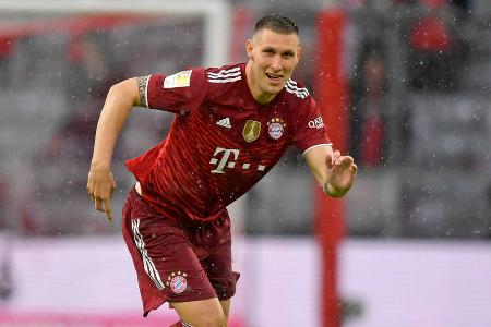 Koordinierte die Bayern-Abwehr als zentraler Verteidiger. Lief die steilen Zuspiele humorlos ab und bot eine solide Zweikampfbilanz an. Beteiligte sich mit seinen Zuspielen vielfach am Spielaufbau und sorgte immer wieder für Tempoverschärfungen.