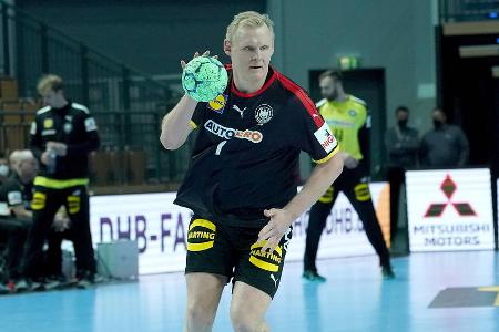 Bekam im Innenblock nicht jede Lücke geschlossen und kassierte einen unnötigen Siebenmeterpfiff gegen sich (23.). Spielte seine Szenen in der Offensive zunächst kompromisslos aus, scheiterte dann aber mehrfach am starken spanischen Keeper.