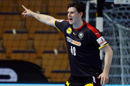 Ging in der Abwehr sehr intensiv zu Werke und teilte mitunter ordentlich aus. Stoppte die Angriffe der Spanier so anfangs erfolgreich. Auch später noch einer der Besseren in der Abwehr.