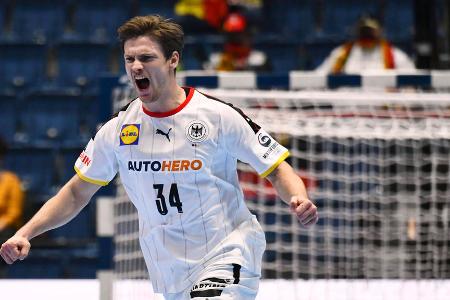 Kam auf der linken Außenbahn nur zu wenigen Wurfsituation. Probierte aber auch nicht, sein Glück zu erzwingen. Traf vor der Pause nur einmal, als er in die Mitte einrückte. Gab sich zudem hinten zu oft zu leicht geschlagen.