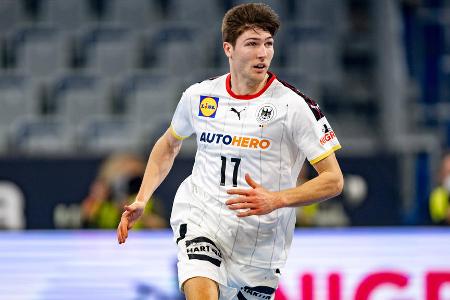 Kam auf der rechten Außenbahn nur schwer ins Spiel. Wurde offensive wenig gesucht. Ließ sich in der Defensive zudem oftmals zu leicht von seiner Position locken. Markierte per Tempogegenstoß auf das leere Tor erst spät seinen ersten Treffer (15.). Musste später zu Recht weichen.