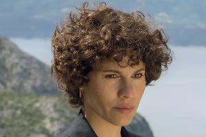 Jasmin Gerat: "Ich zähle keine Kilos und Dehnungsstreifen"
