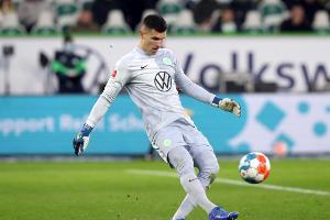 Wolfsburg verlängert mit Ersatztorhüter Pervan